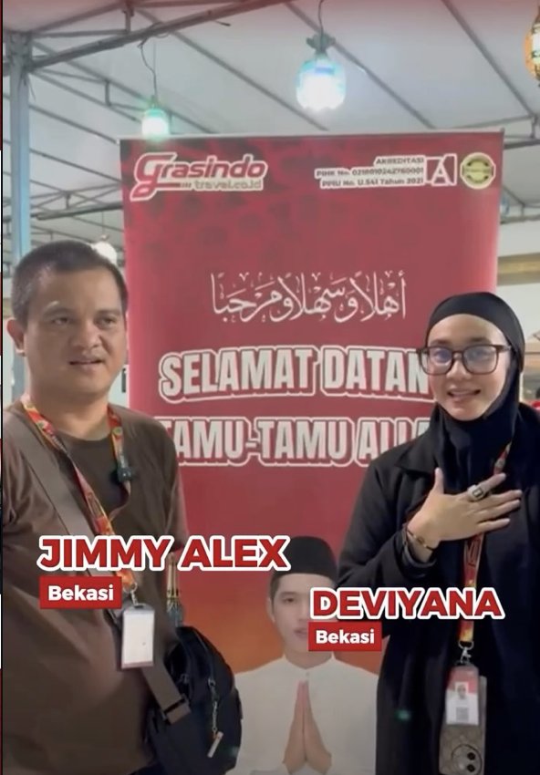 Bapak Jimmy Alex dan Ibu Deviyana - Umrah Kloter 208